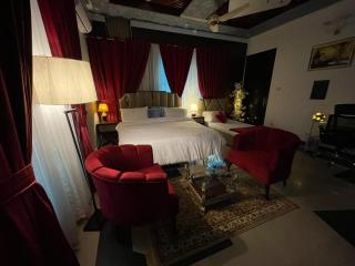The Life Style opp Canturus Mall - Islamabad - 7
