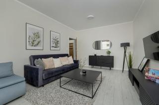 Home Office - 2-Bedroom Apartment Corpo-Stay in Kraków by Noclegi Renters - 4