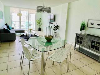 Oceanview Beachfront Condo on Tides Resort - Hollywood - 3