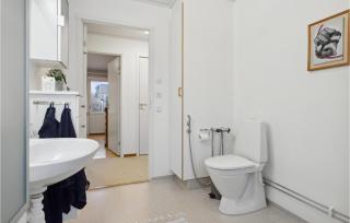 3 Bedroom Awesome Home In Glesborg - Glesborg - 8