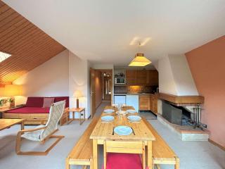 Appartement skis aux pieds avec piscine et cheminée au centre de Méribel, 3 pièces pour 6 personnes - FR-1-180-137 - Méribel - 1