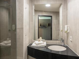 B&B HOTEL Düsseldorf-Mitte - Düsseldorf - 2