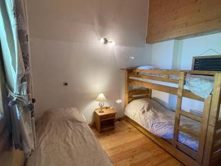 Duplex 4 Pièces avec Garage et Vue Panoramique, Proche Pistes à Bisanne 1500 - FR-1-293-89 - 1