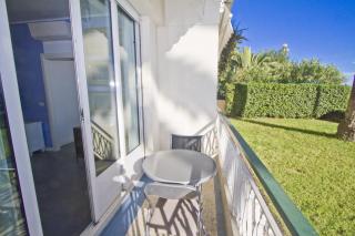 Garden Floor Condo with Promenade Sea View - Nice - 4