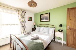 2-BR Stylish Cosy Bright Cottage, Pet Friendly, Sleeps 5, Titchfield Village - EASTER SPECIAL OFFER!! - by Blue Puffin Stays - Titchfield - 6