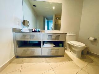 Amazing View at a Spectacular Apartment by rent4us - Hollywood - 2