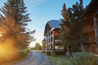 Glacier Park Lodge - East Glacier Park - 3
