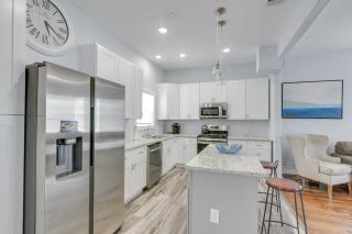 4 Blocks to Beach Home with Patio in Galveston! - Galveston - 2