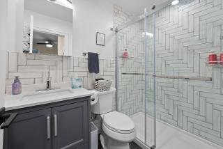 10Min to NYC - 2BR/2.5Bath-3Beds-Free Parking-No Chores - 2