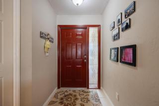 Newly Renovated, Gulf Access & Heated Pool - Villa Following the Sun - Roelens Vacations - Cape Coral - 5