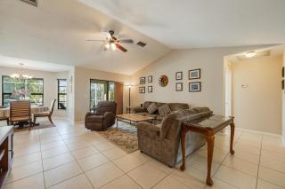 Newly Renovated, Gulf Access & Heated Pool - Villa Following the Sun - Roelens Vacations - Cape Coral - 3