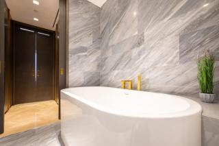 New Heaven Beauty By The Beach 2BR FIVE Palm Sea Views - Dubai - 4
