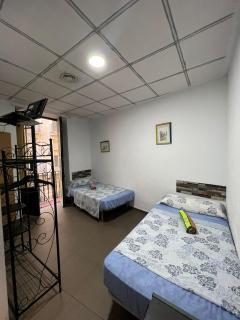 Hostal Milan - Alicante - 7