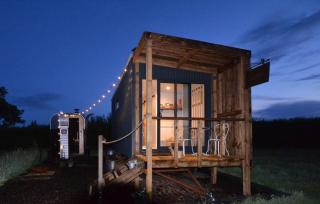 Twin Barn Shepherd’s Huts - Norwich - 9