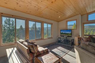 Stockholm - Beautiful Views in Tahoe Donner - Private Hot Tub - Pet Friendly - Truckee - 8