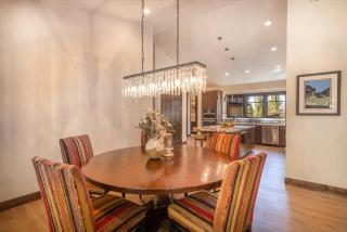 Lavish 4 BR in Gray's Crossing - Truckee - 8