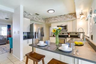 Clearwater Oasis Gas Grill, Beach Chairs and More! - Clearwater - 8