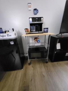 Cedar Lodge Room w/ Lake Views! - 9