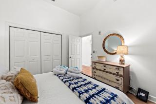 Remarkably Updated 3/2 in Seagrove Highlands - Gulf Views Sleeps 9! - Santa Rosa Beach - 7