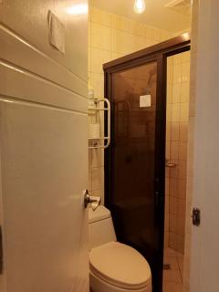 Spacious Scandi Studio in Burgos Circle Mind Museum Near Bonifacio High Street BGC with Golf Course View - 5