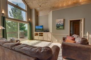 Treetop at Tahoe Donner - Pet Friendly 4BR w Gym and Pool Access - 5