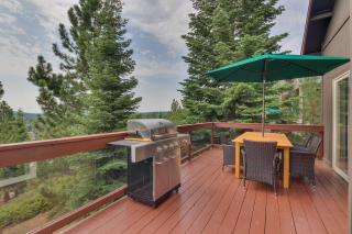 Treetop at Tahoe Donner - Pet Friendly 4BR w Gym and Pool Access - Truckee - 2