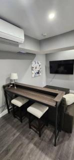 12- Exec 1BD-Wifi-AC-Workspace - Windsor - 4