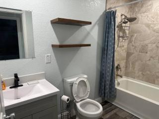 Guesthouse (SI) near UCDMC - Sacramento - 2