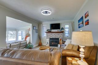Lakefront Getaway in Leesburg with Dock and Kayaks! - - 7
