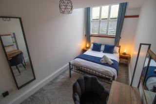 Boutique Penthouse Apartment in Historic Hull HU1 - sleeps 6 - Hull - 2
