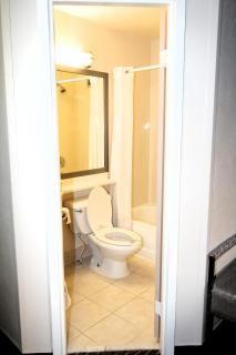 Copley Inn & Suites - Akron - 2