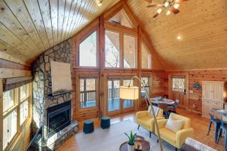 Mtn-View Blue Ridge Cabin on Over 2 Acres! - Sparta - 5