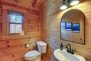 Mtn-View Blue Ridge Cabin on Over 2 Acres! - Sparta - 1