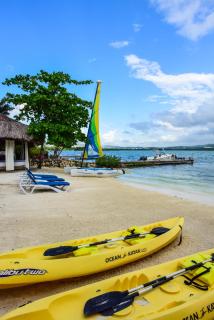 Afimi Beach House Montego Bay 4BR Beachfront Villa - Montego Bay - 9
