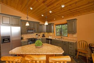 St Bernard at Tahoe Donner Remodeled 3BR - Private Hot Tub and Gym and Pool Access - Truckee - 6