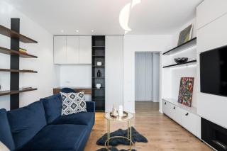 O&A Luxury Boutique - 1