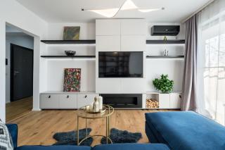 O&A Luxury Boutique - 6