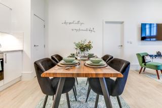 Modern 2BR 2BA with Free Parking - Sleeps 6 - Hemel Hempstead - 6