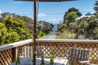 Onetangi Bliss - Waiheke Island Holiday Home - 9