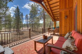 Tranquil Retreat by Tahoe Getaways - 3BR Pet-Friendly Home w Private Hot Tub, Views & HOA Amenities - 2