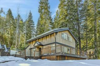 Granlibakken Getaway by Tahoe Getaways - West Shore Retreat-Central Location-Hot Tub-Dog Considered-Near Skiing - 9