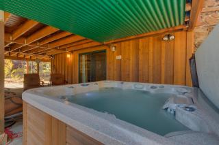 Gray Bear Lake View Estate - Stunning Cabin w 4 Master Suites, Private Hot Tub! - Carnelian Bay - 2