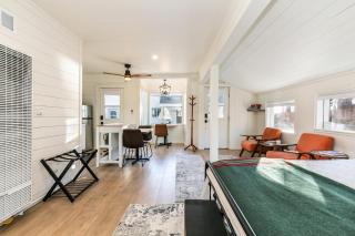 Beach Haven Lakefront - On a Sandy Beach with Guest House - Kings Beach - 5