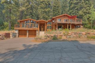 Summit Solitude at Palisade Tahoe - Charming 5BR w Foosball & Shuffleboard Table & Pet Friendly - Olympic Valley - 9