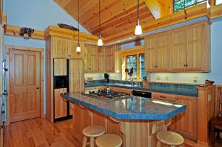 Sierra Crest at Palisades Tahoe - Secluded Luxury 5BR 5 BA w Wood Fireplace - 5