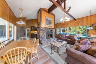 Starry Skies on the West Shore, Private Beach, Fireplace, Pet Friendly, Close to Ski Resorts - Tahoe City - 6