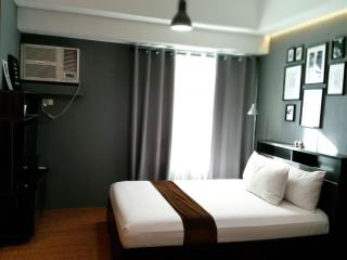 Studio unit at The Beacon Makati near Greenbelt - Manila - 8