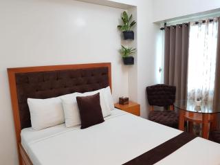 Studio unit at The Beacon Makati near Greenbelt - Manila - 9