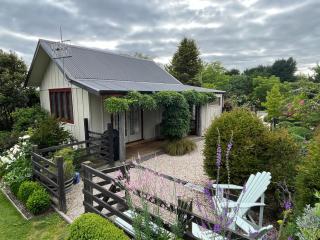 Tasman Village Cottage - Tasman - 9