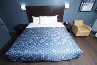 Red Carpet Inn & Suites - Newnan - 1